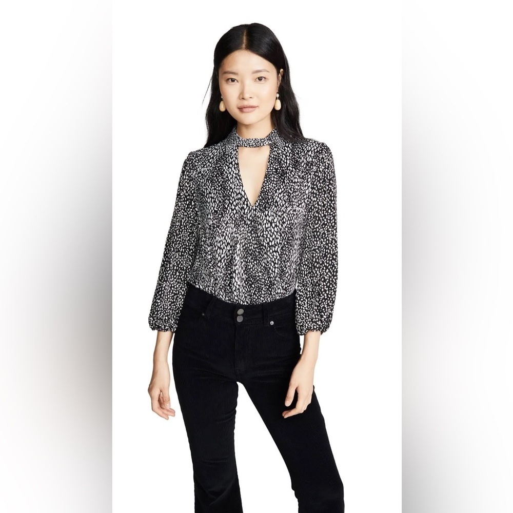 Alice + Olivia Willa Cutout Blouson Sleeve Long Sleeve Top White Black Small
